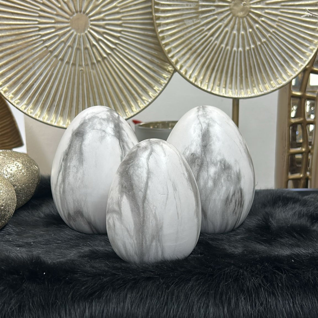 Dekoratives Keramik-Ei in Marmor-Optik