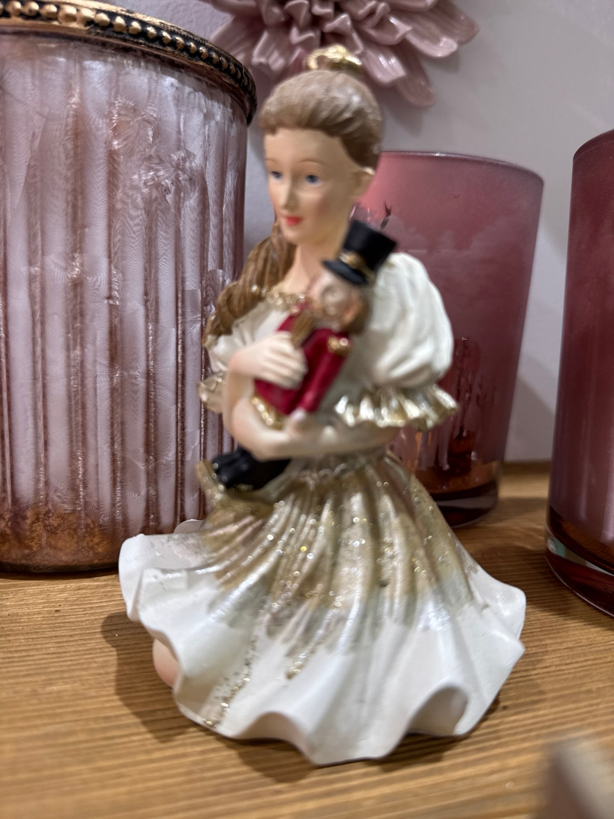 Figur – Mädchen mit Nussknacker