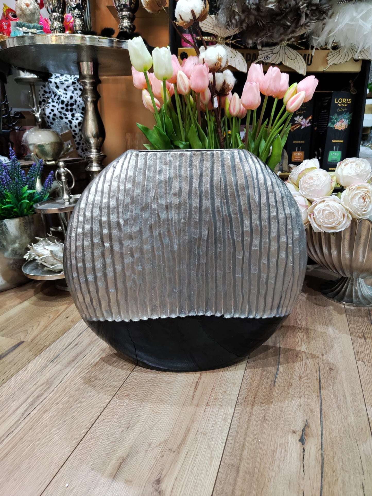 Elegante Metallvase in Silber-Schwarz