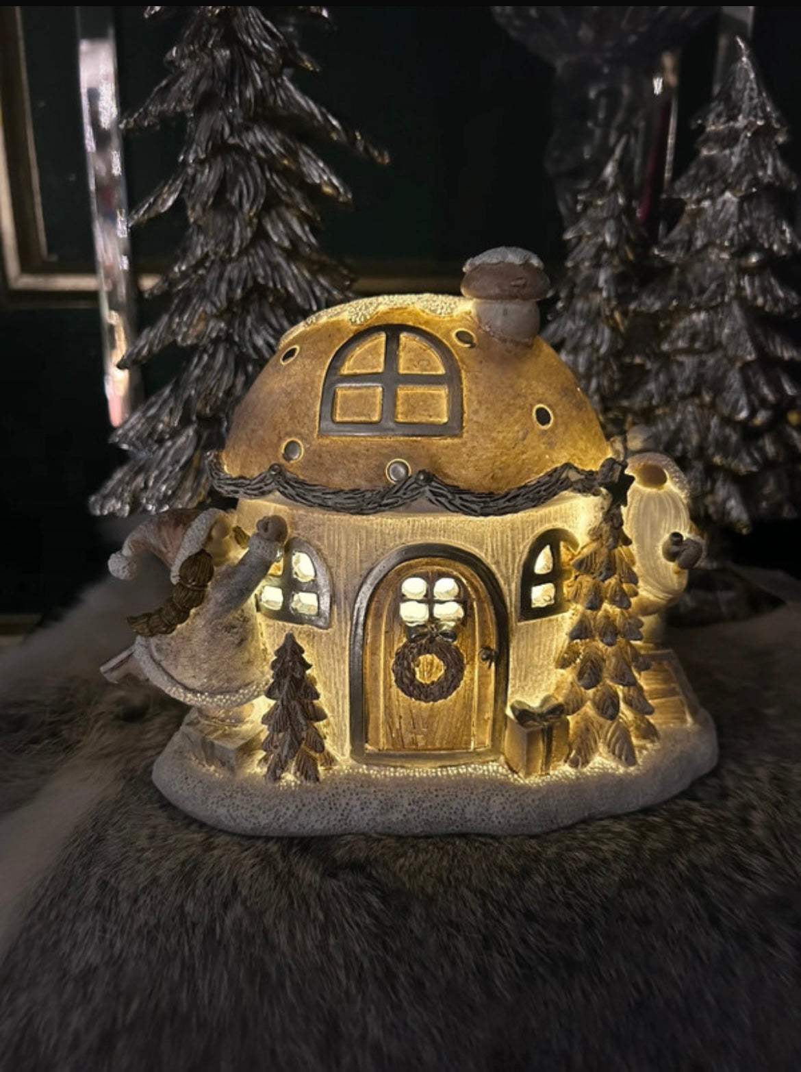 LED-Dekohäuschen – Winterliche Weihnachtsdeko