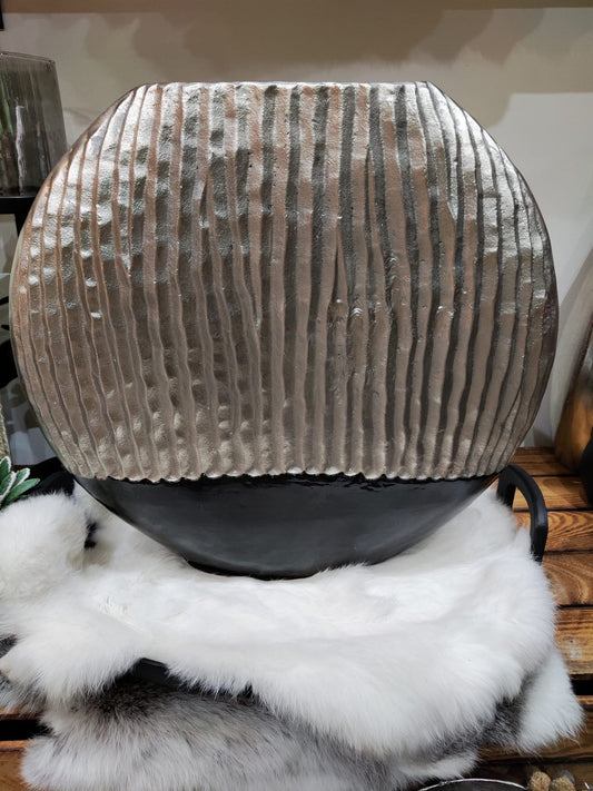 Elegante Metallvase in Silber-Schwarz