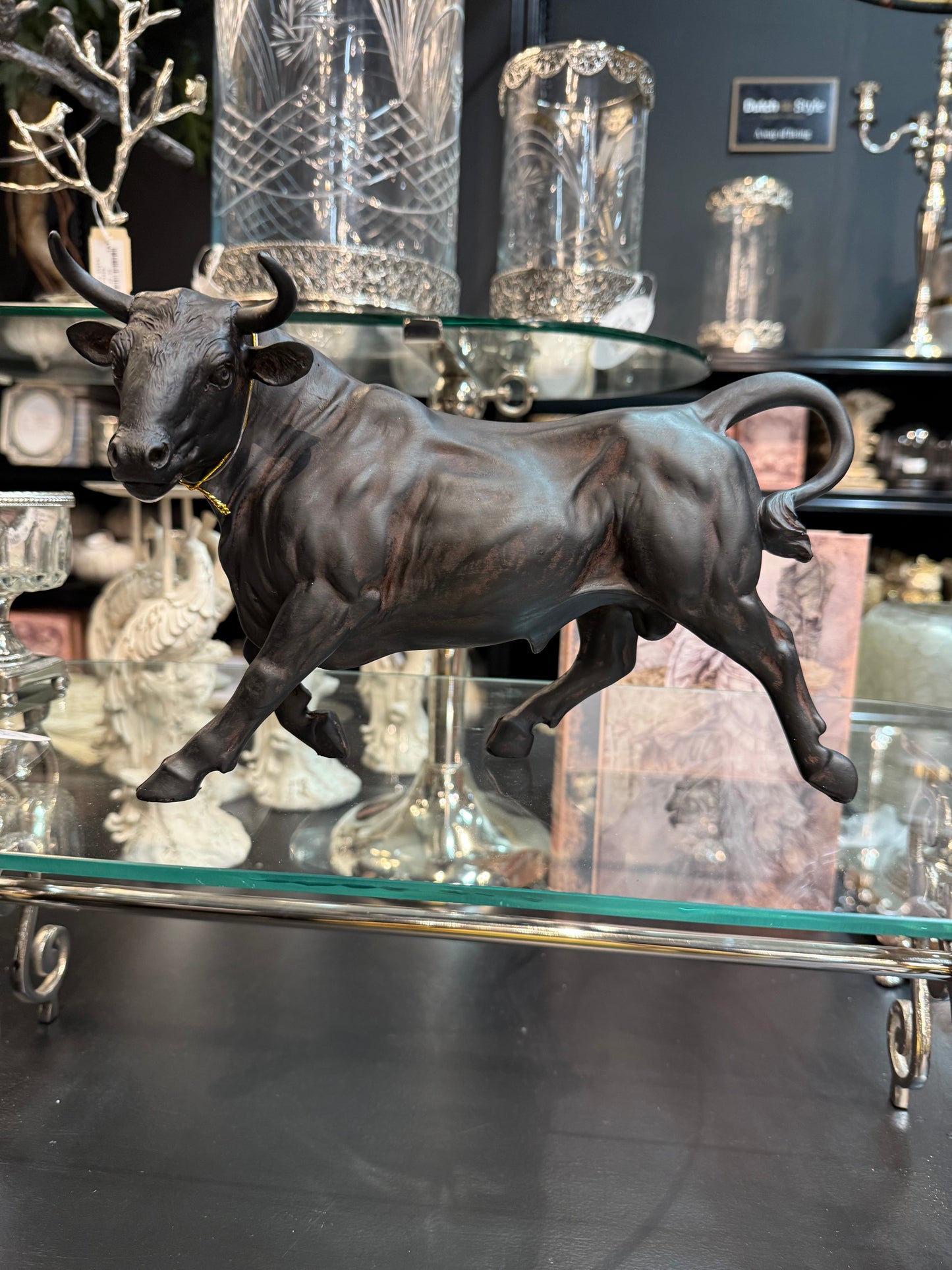 Edle Stier-Figur aus Polyresin