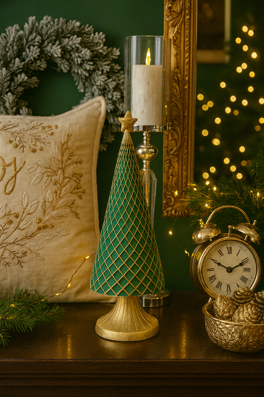 Elegante Weihnachtsdeko – Tannenbaum in Gold-Grün