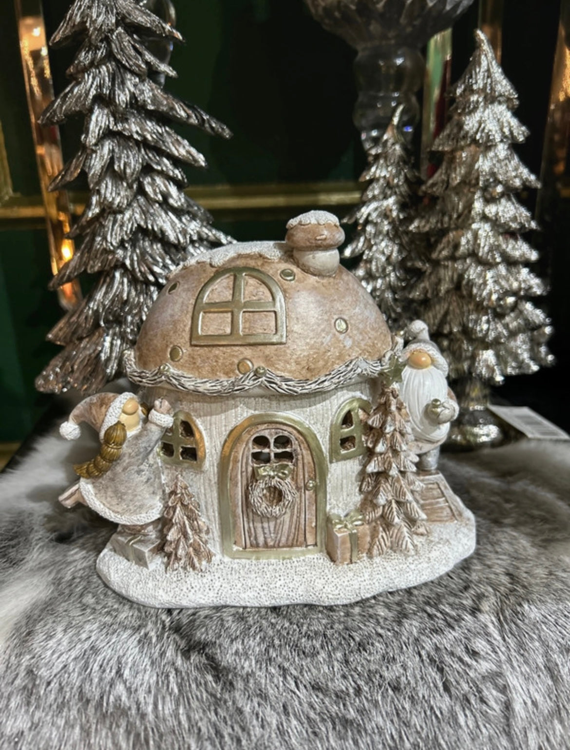 LED-Dekohäuschen – Winterliche Weihnachtsdeko
