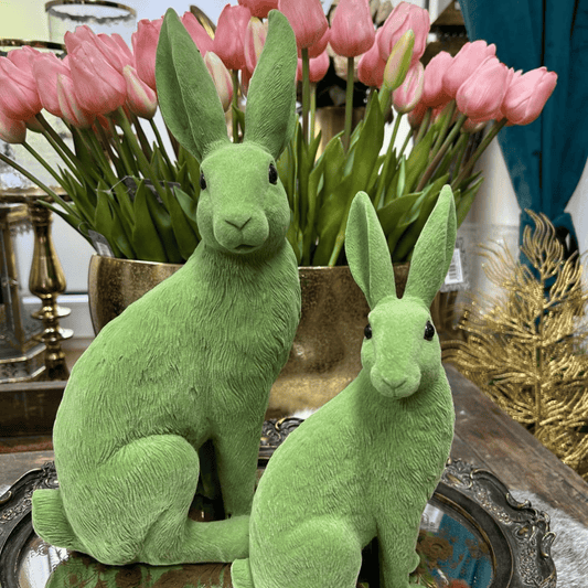 Hasenfigur aus Samtmaterial