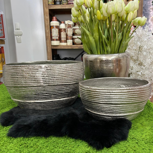 Vase/Blumentopf aus Metall