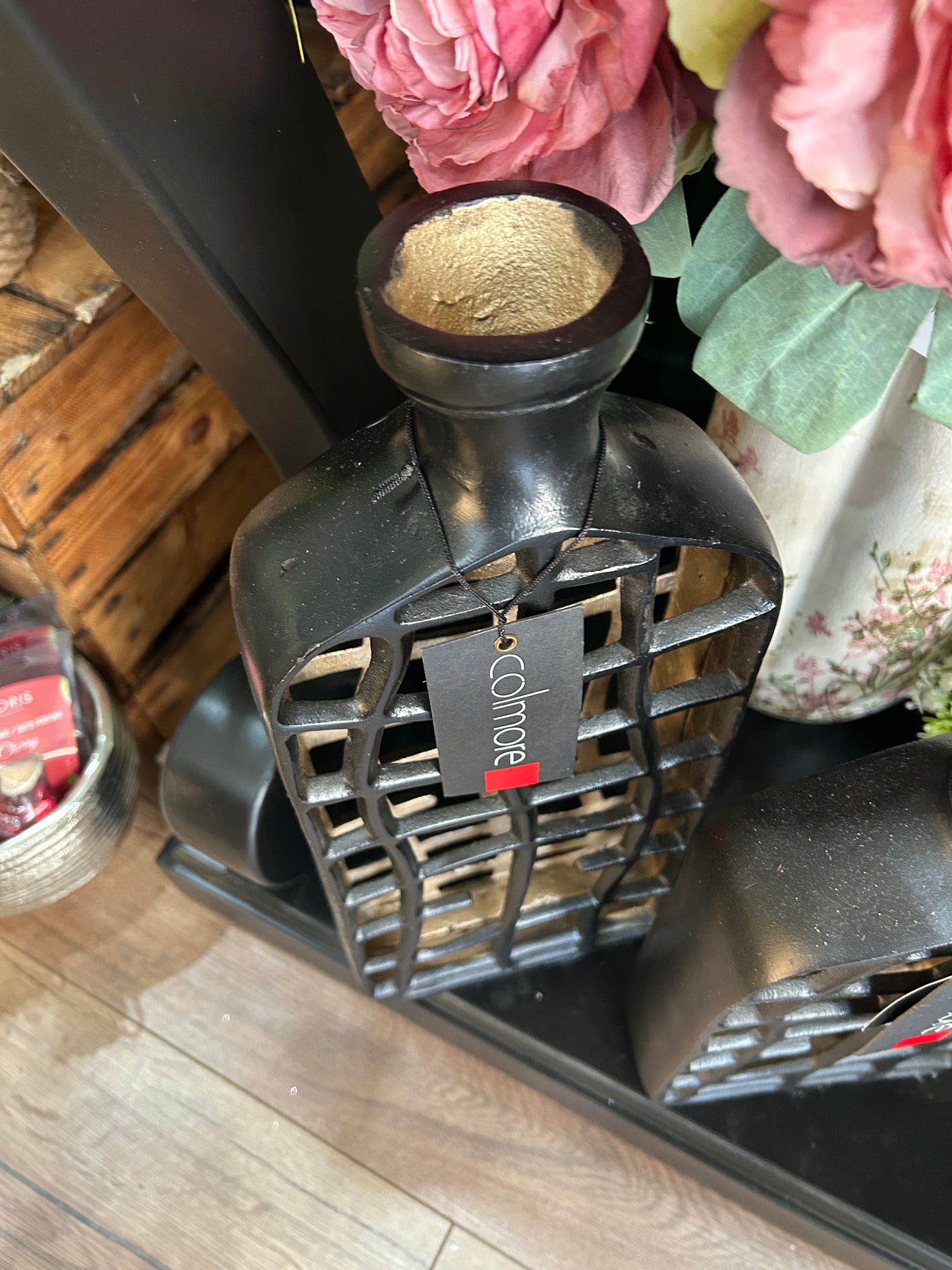 Stilvolle Metallvasen von Colmore