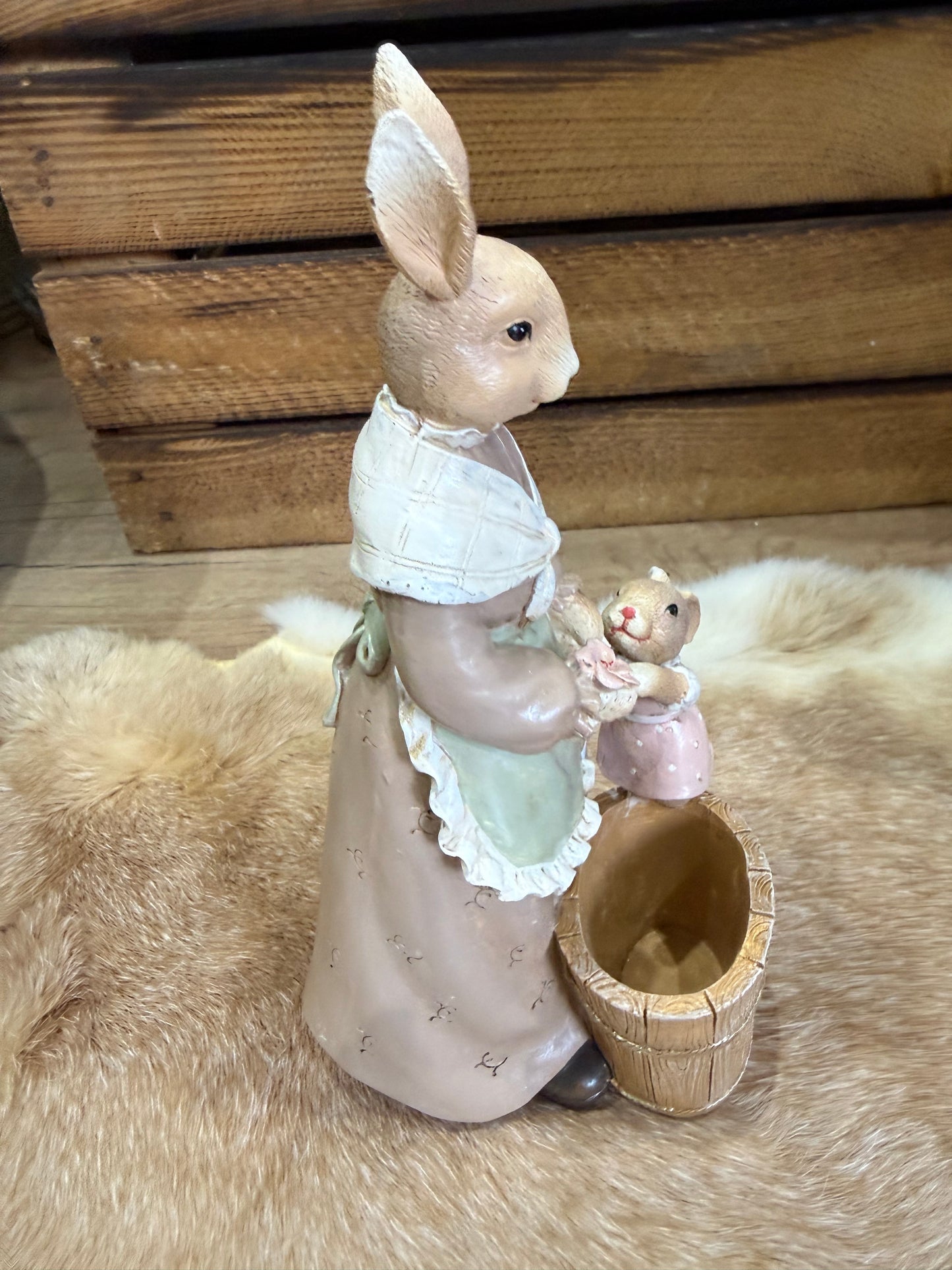 Wunderschöne Deko-Hasenfigur – Perfekt für Frühling & Ostern