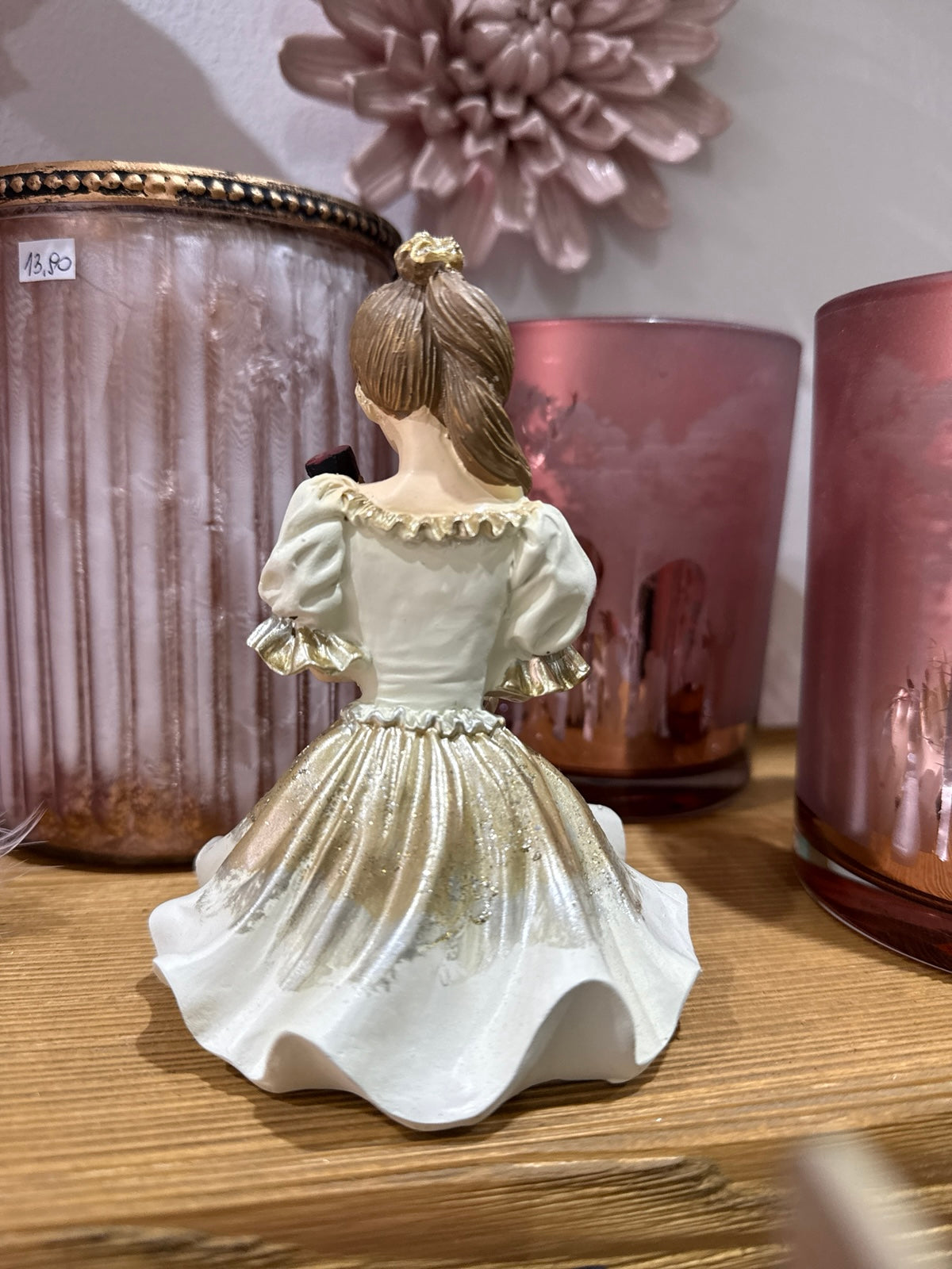 Figur – Mädchen mit Nussknacker